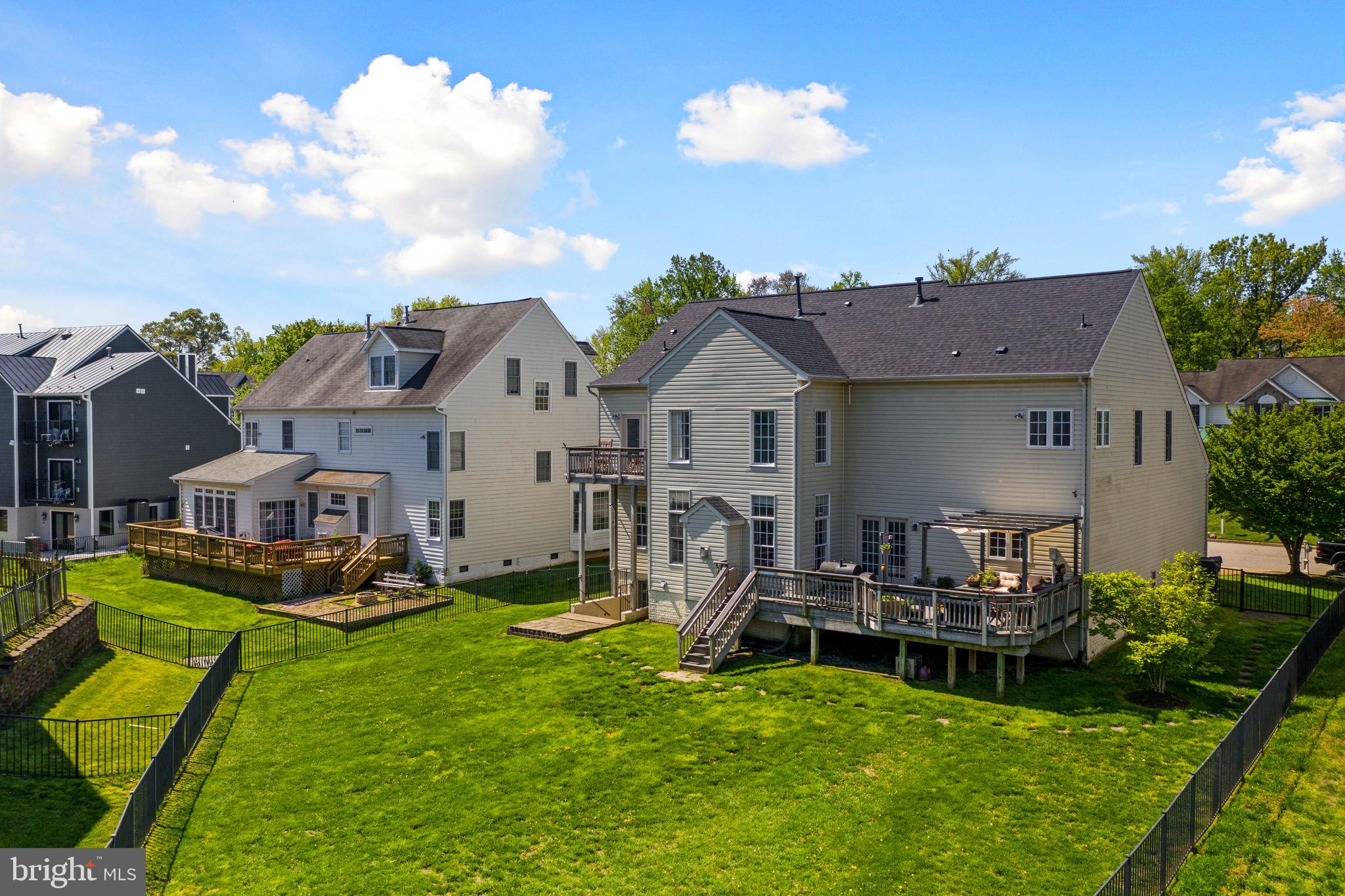 FEATHERSTONE FARMS - Residential