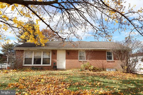 Photo of 8 N Hollander Road, GORDONVILLE, PA 17529 (MLS # PALA2079560)