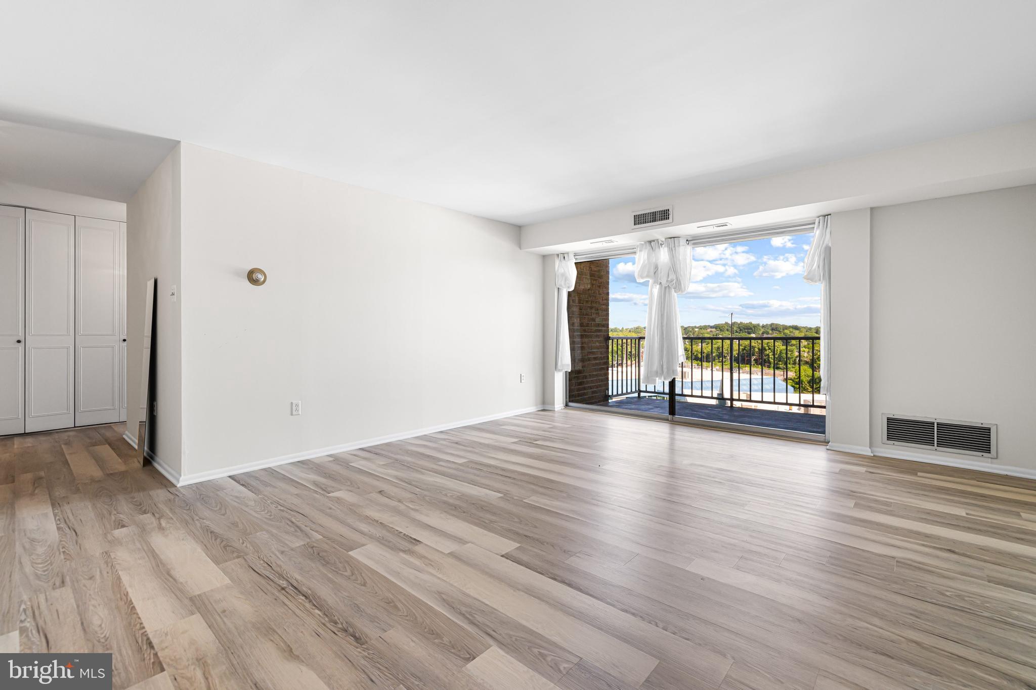 100 WEST AVENUE 804-W