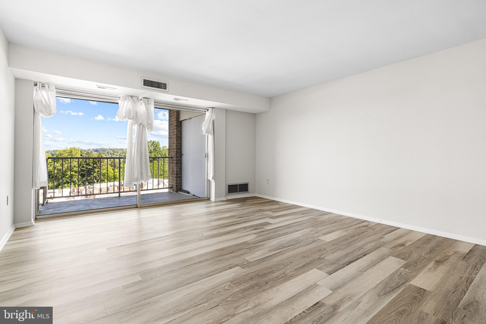 100 WEST AVENUE 804-W