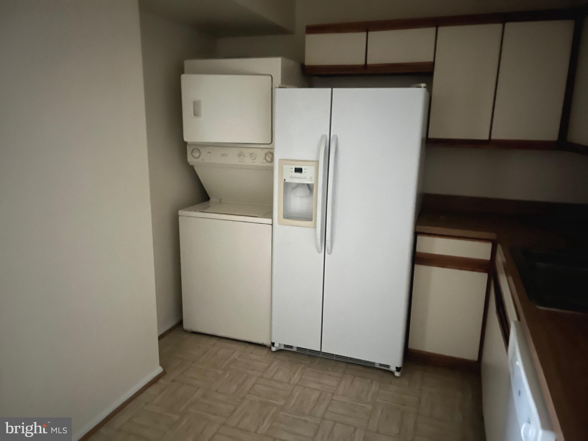 GREENS AT LEISURE WORLD - Residential Lease