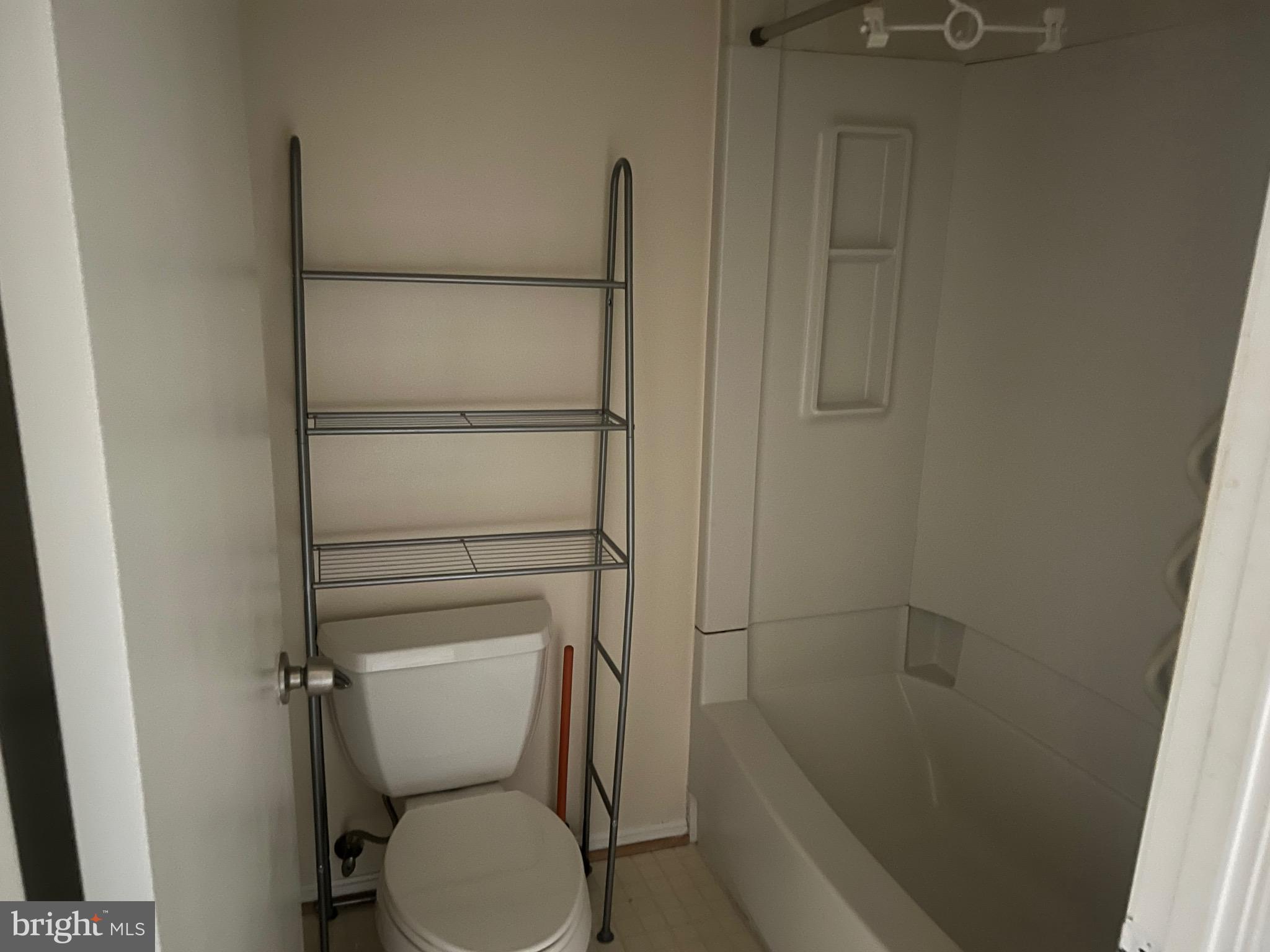 GREENS AT LEISURE WORLD - Residential Lease