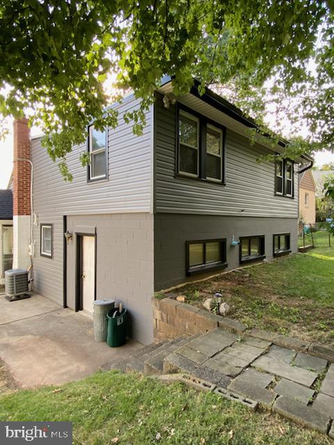 900 WADE AVENUE