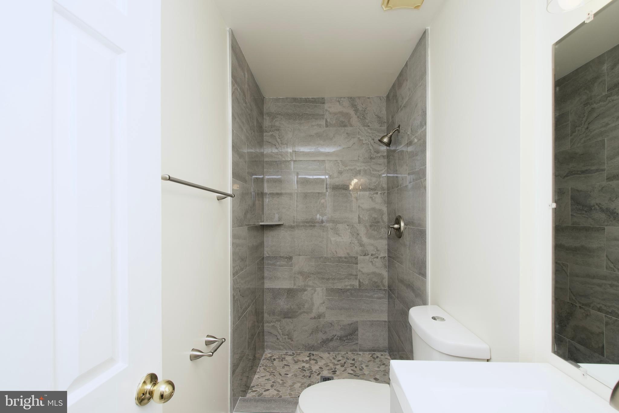 SARATOGA TOWNHOUSES - Residential Lease