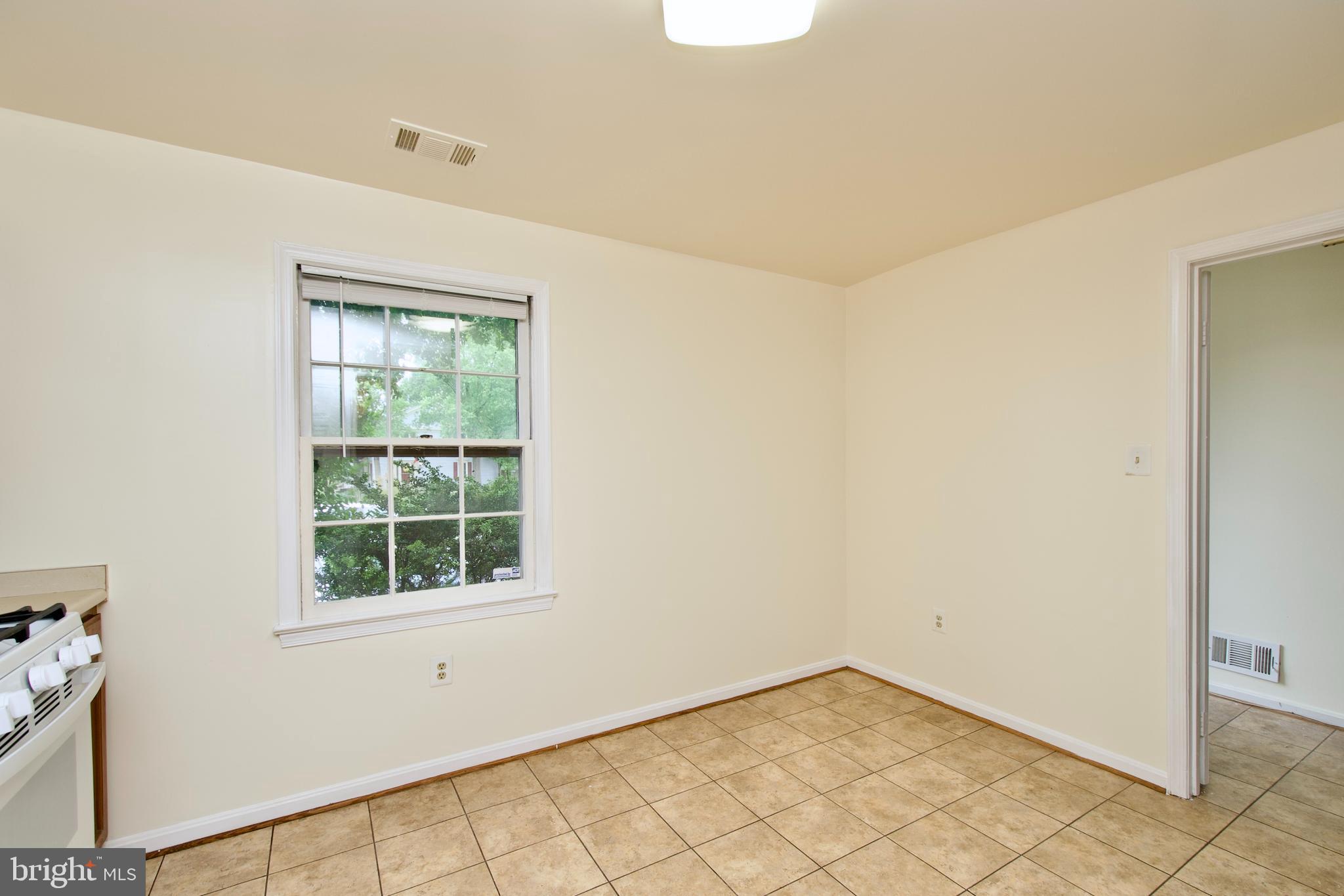 SARATOGA TOWNHOUSES - Residential Lease