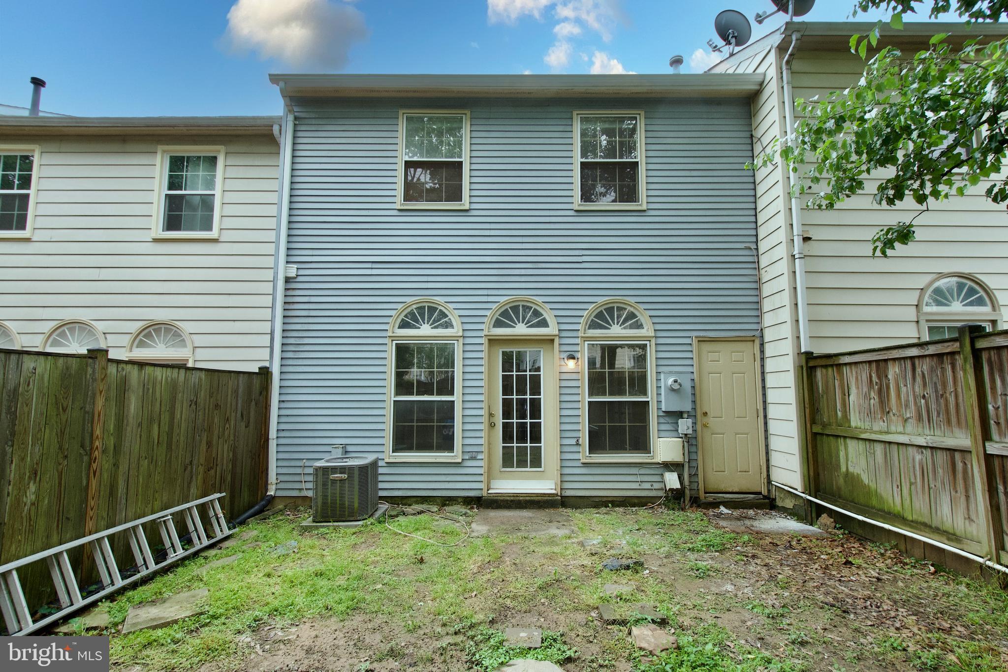 SARATOGA TOWNHOUSES - Residential Lease