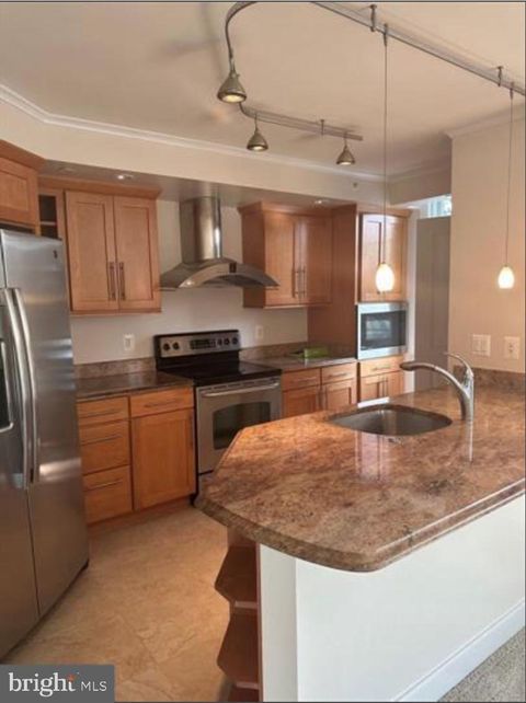 1325 N PIERCE STREET 402 ARLINGTON VA 22209