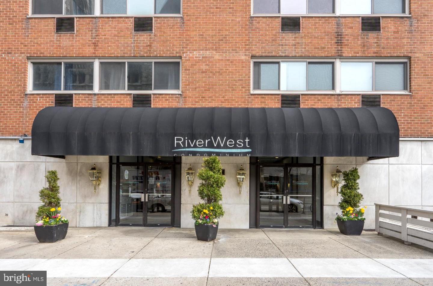 Updated 16th floor, south facing(so much light!) 1 bedroom apartment in RiverWest Condominiums. All utilities (water, heat, air conditioning, electric and basic cable) are included! Secure key fob entry into building with 24 hour lobby attendant and on site maintenance. Recently renovated building features a community room, fitness center and laundry. Attached parking garage available for additional fee. Walking distance to Rittenhouse Square, South Street bridge, Trader Joes and surrounded by wonderful restaurants and shops.