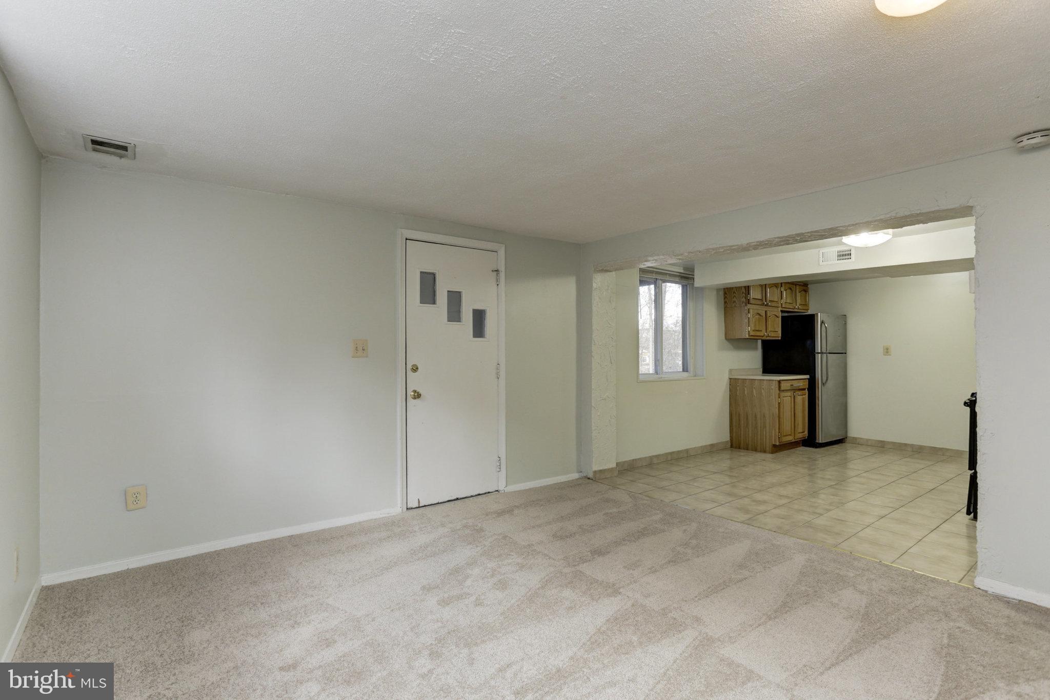 CHARLTON HEIGHTS - Residential Lease