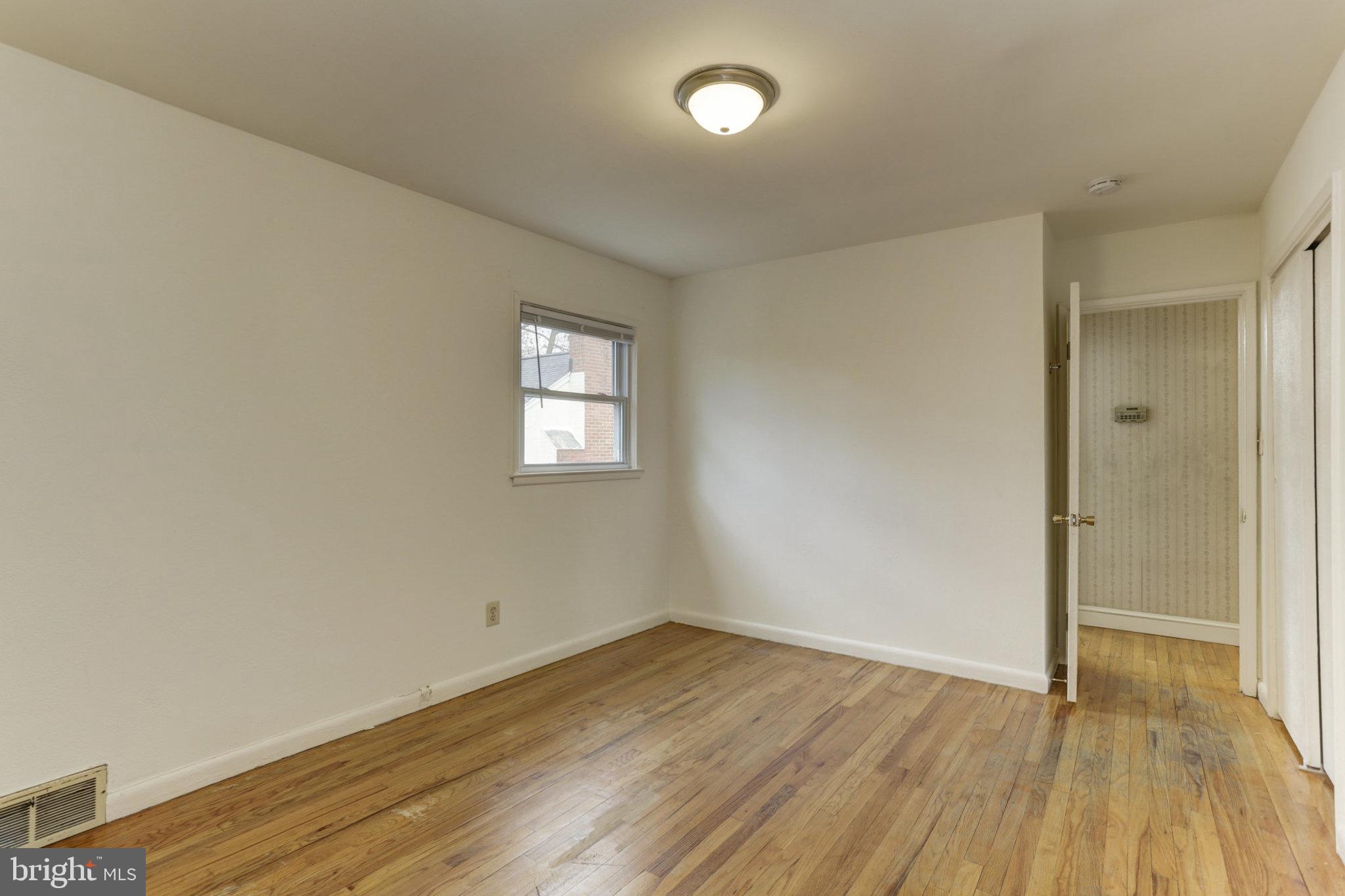 CHARLTON HEIGHTS - Residential Lease