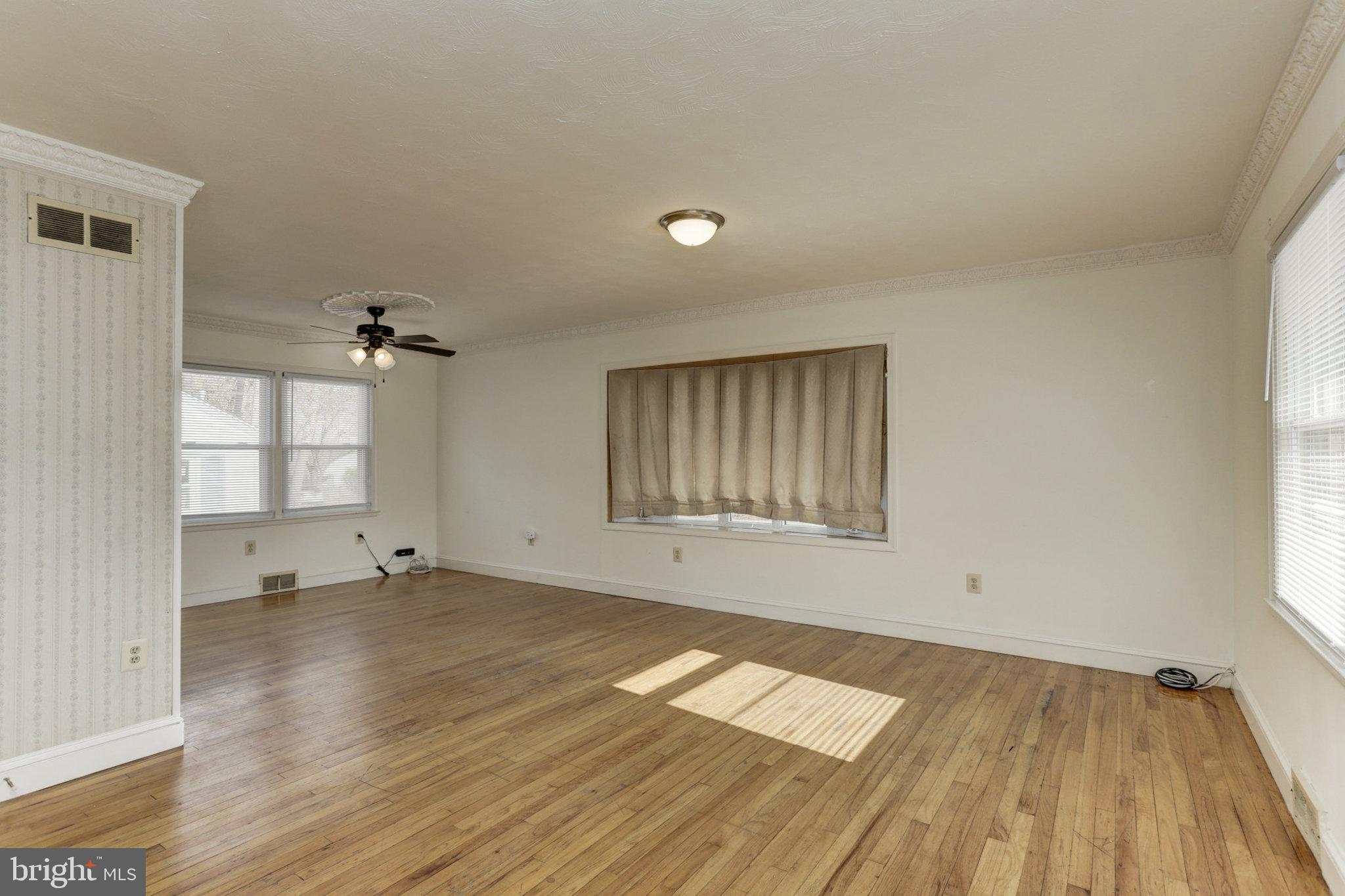 CHARLTON HEIGHTS - Residential Lease