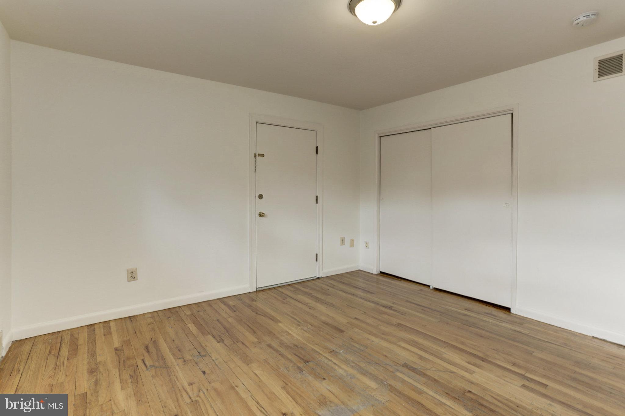 CHARLTON HEIGHTS - Residential Lease