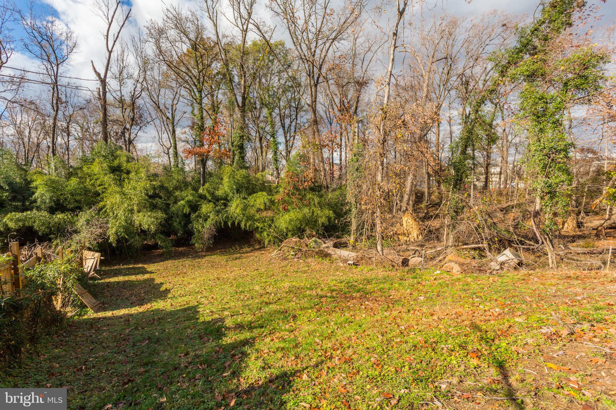 CHARLTON HEIGHTS - Residential Lease