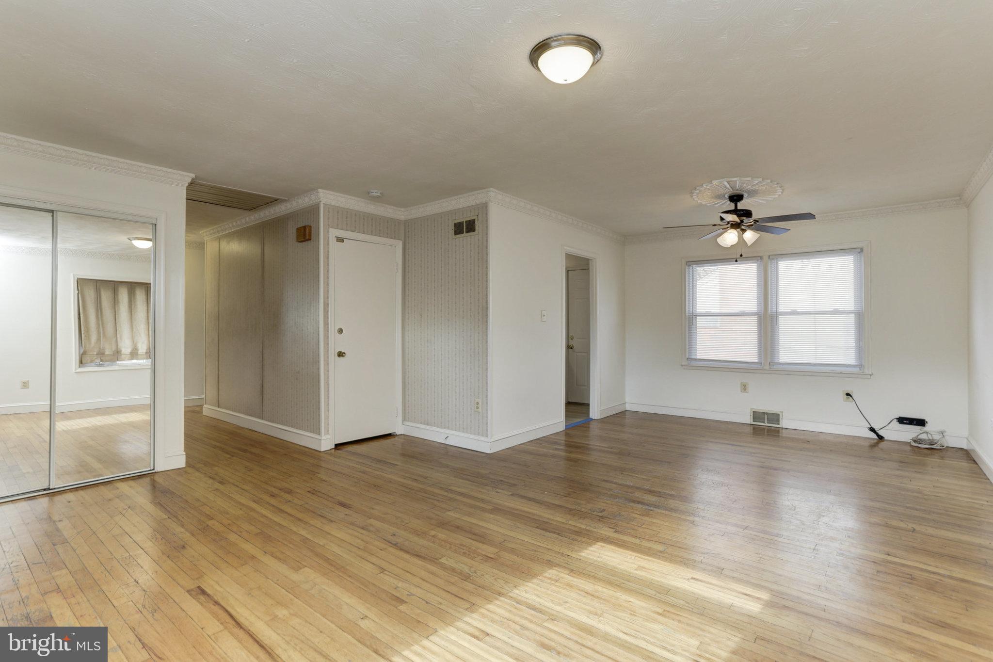 CHARLTON HEIGHTS - Residential Lease