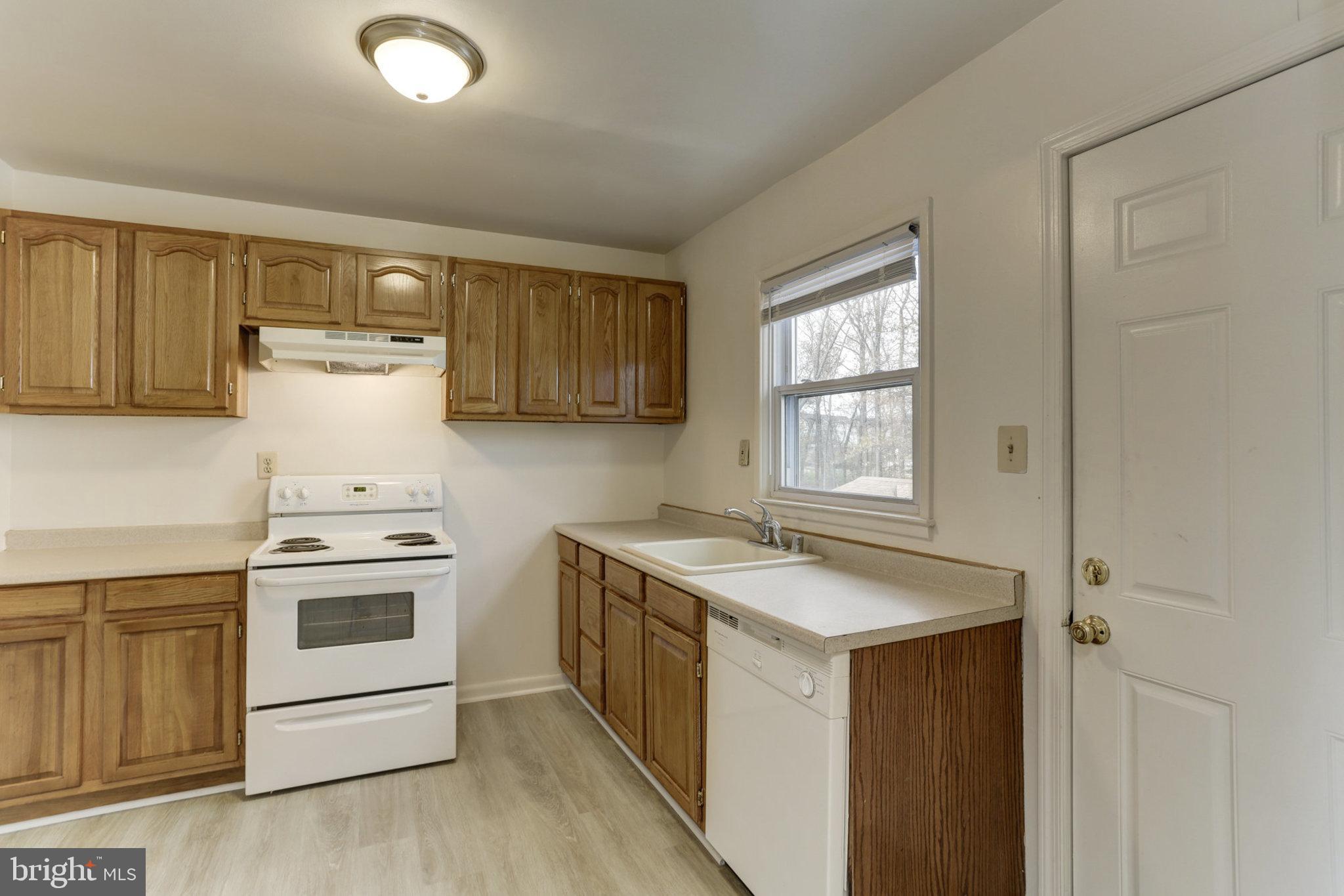 CHARLTON HEIGHTS - Residential Lease