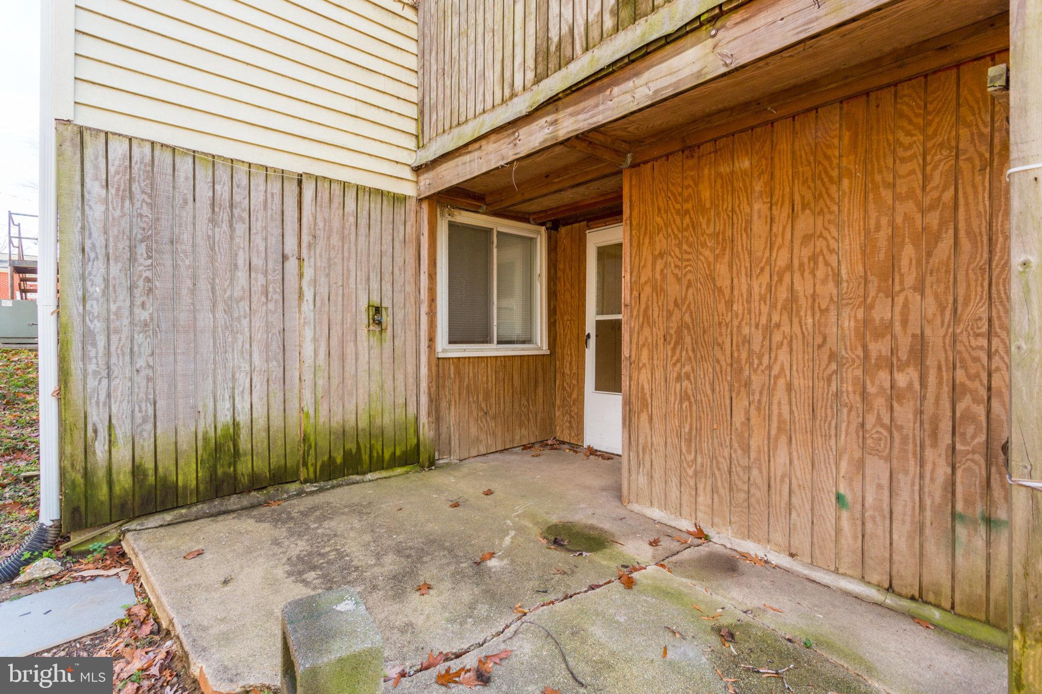 CHARLTON HEIGHTS - Residential Lease