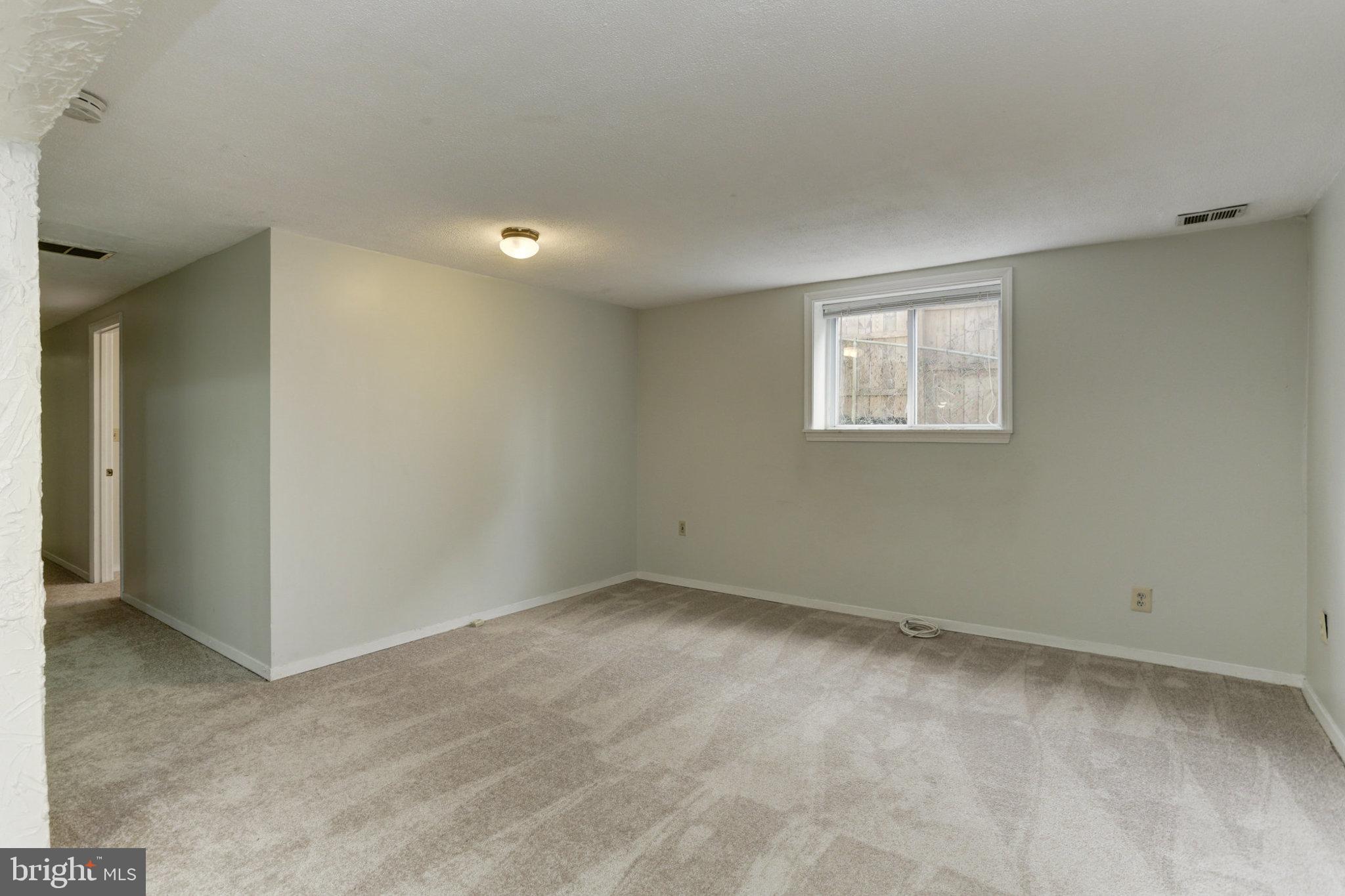 CHARLTON HEIGHTS - Residential Lease