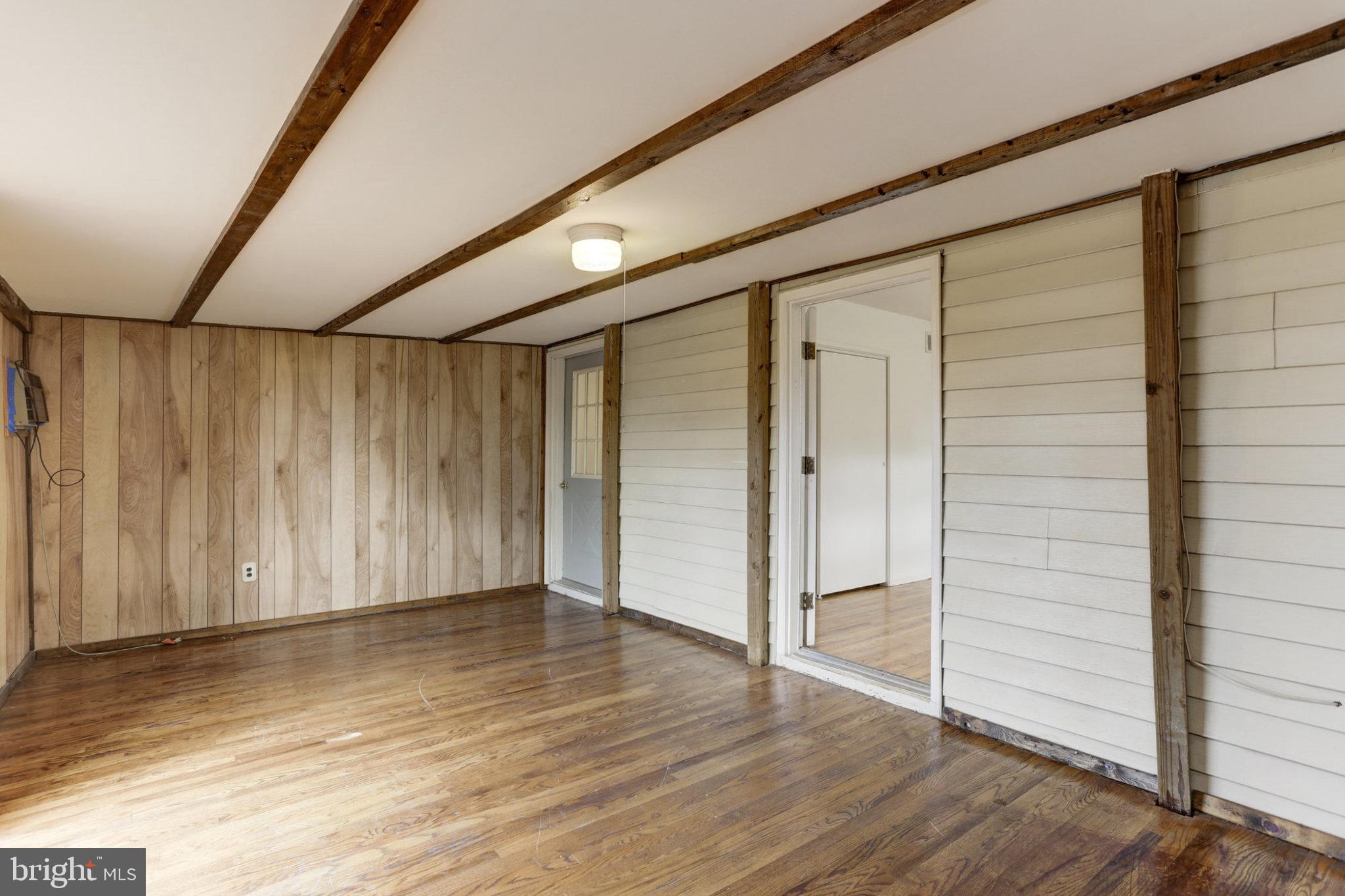 CHARLTON HEIGHTS - Residential Lease