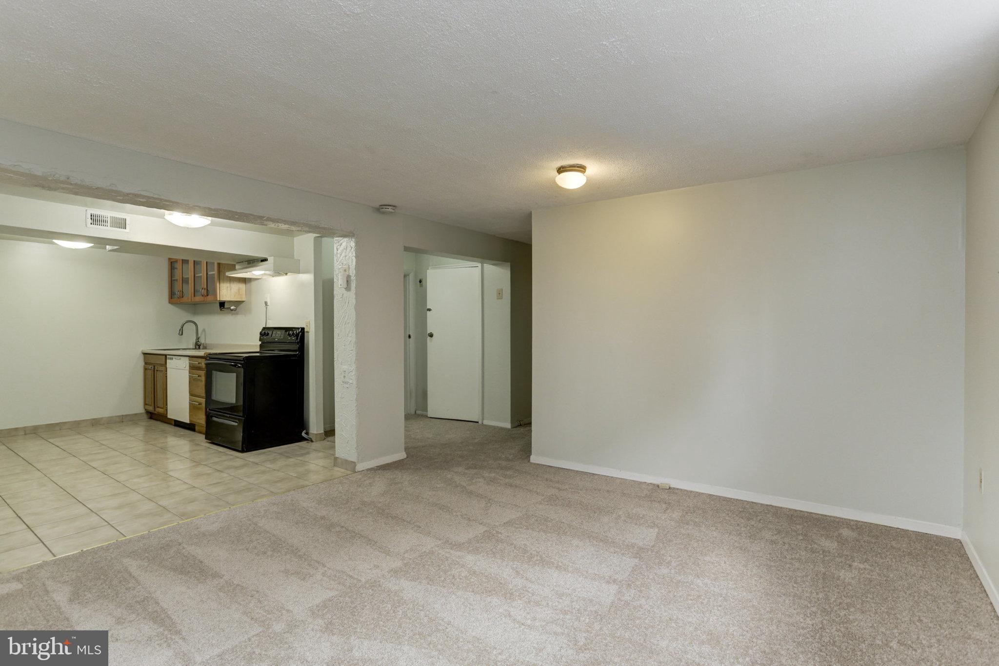 CHARLTON HEIGHTS - Residential Lease