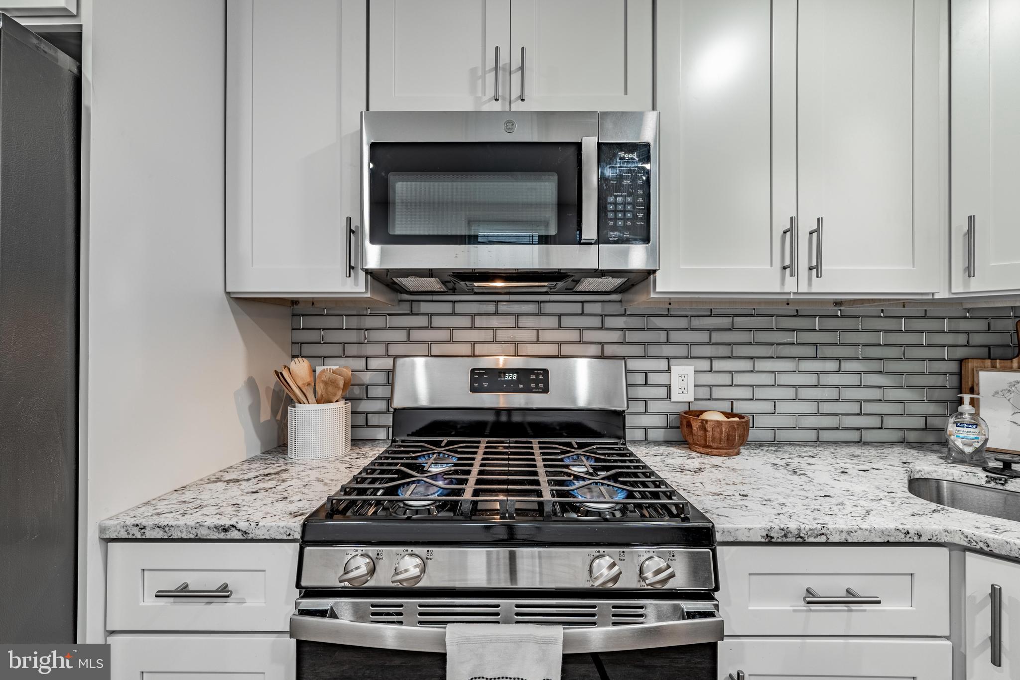 HAMPDEN HISTORIC DISTRICT - Residential