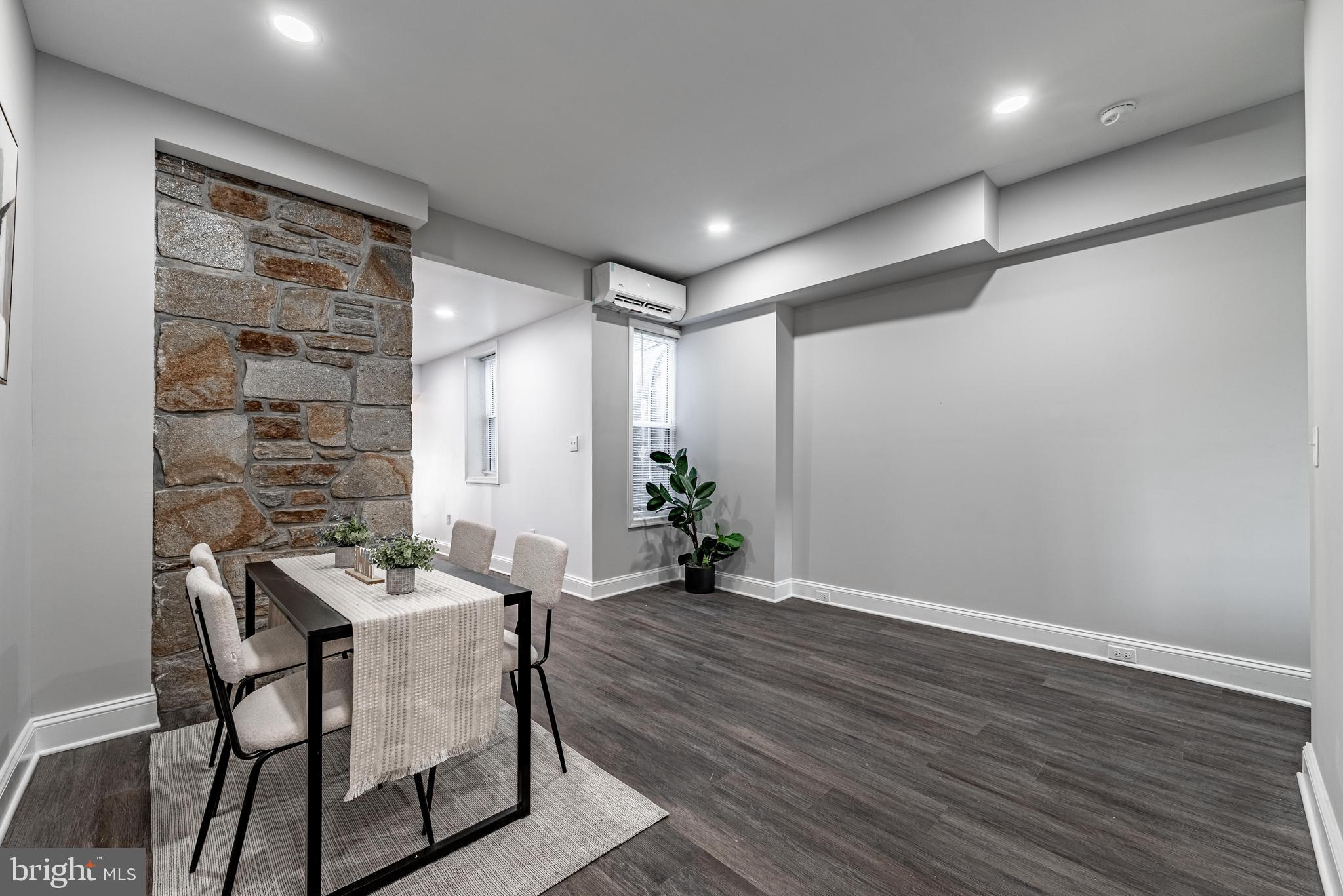 HAMPDEN HISTORIC DISTRICT - Residential