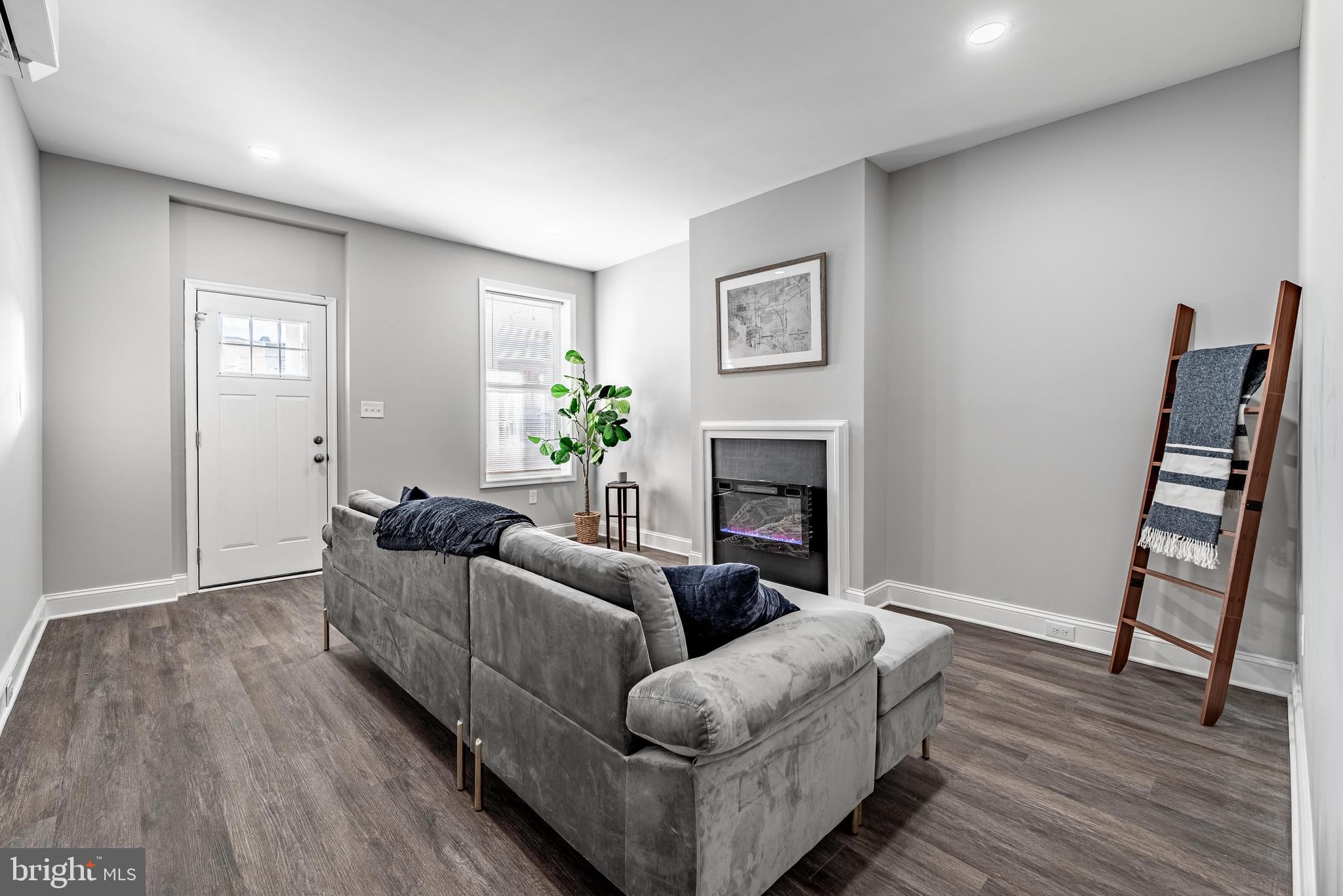 HAMPDEN HISTORIC DISTRICT - Residential