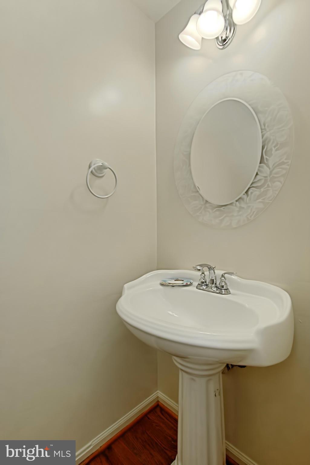 SARATOGA TOWNHOUSES - Residential