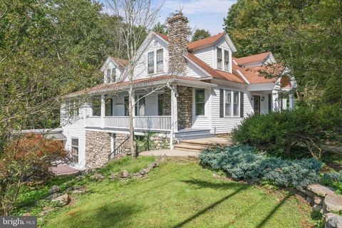 579 GOLF DRIVE CANADENSIS PA 18325