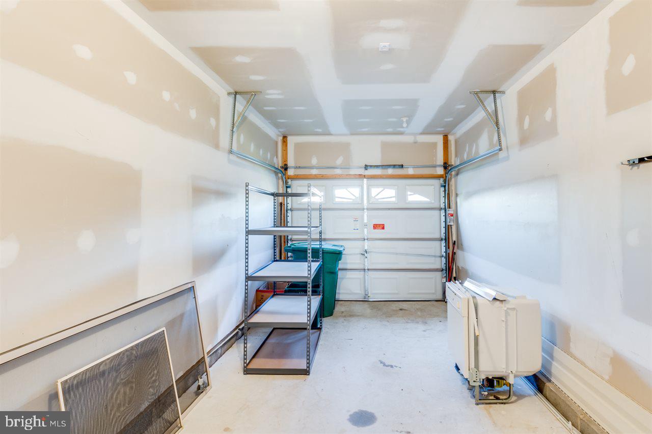 OAK HILLS - Residential