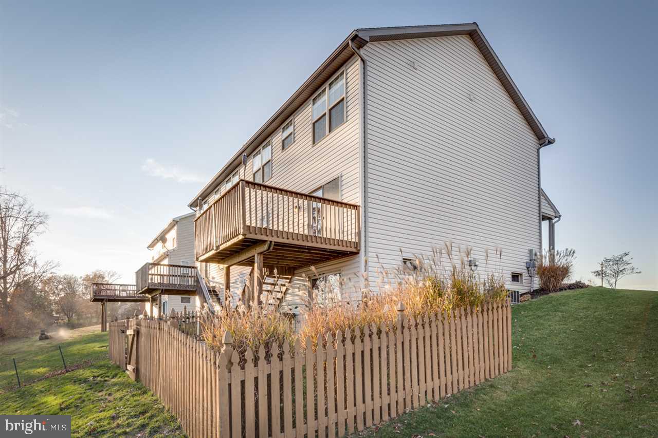 OAK HILLS - Residential