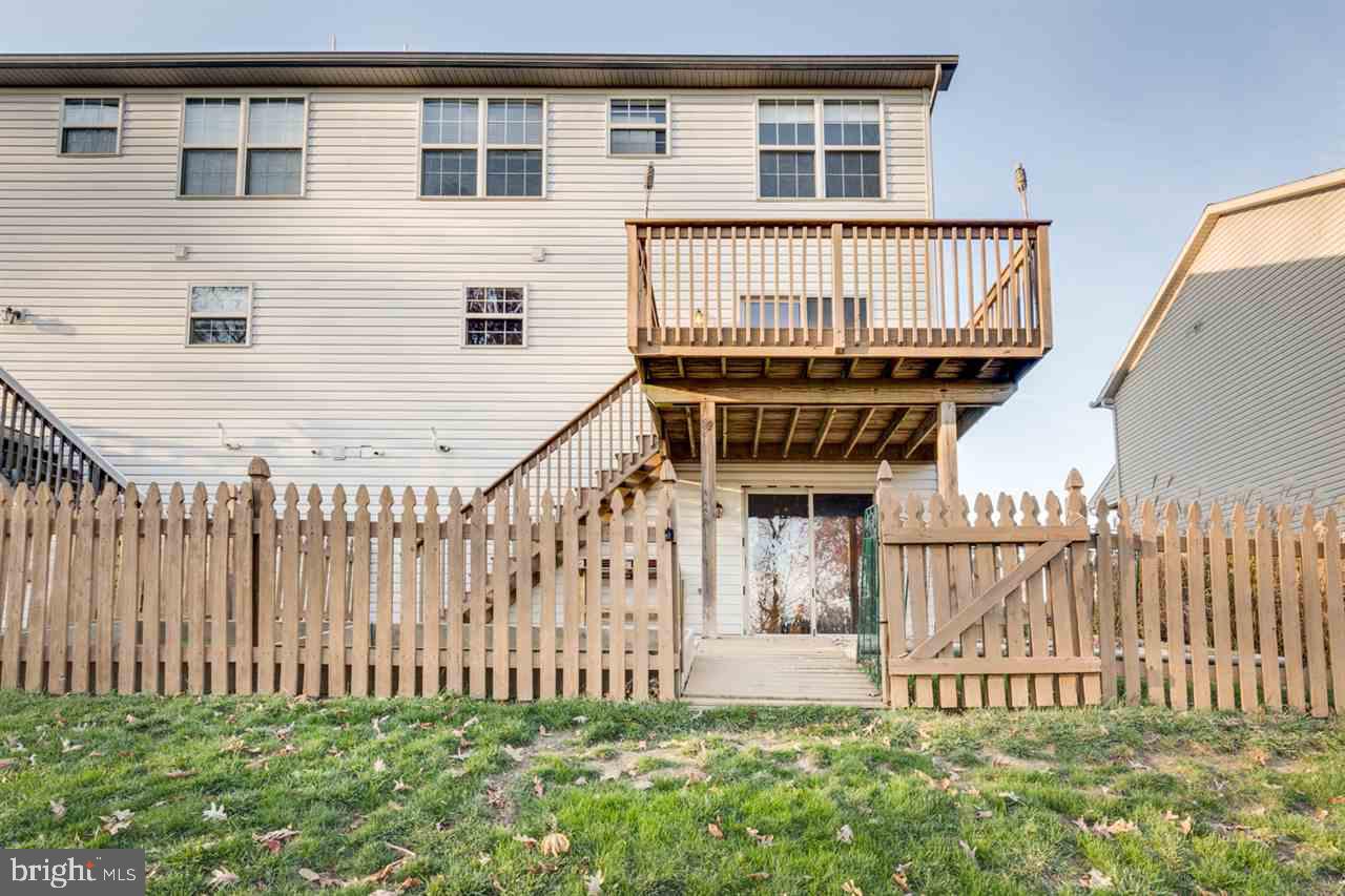 OAK HILLS - Residential