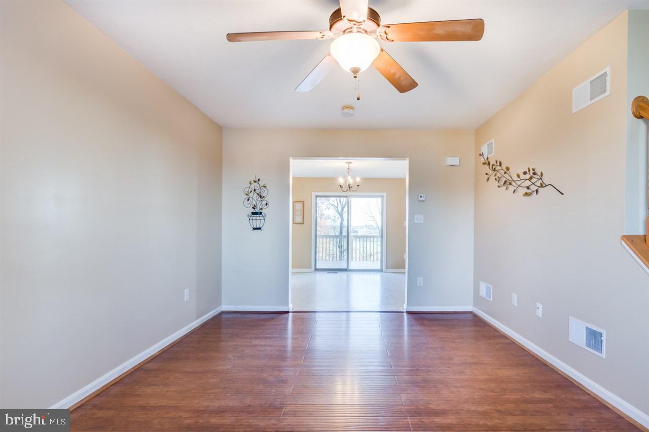 OAK HILLS - Residential