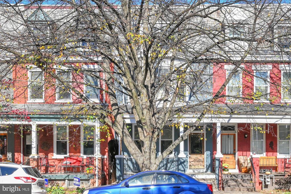 Photo of 209 E CLAY ST, LANCASTER, PA 17602 (MLS # PALA2027218)