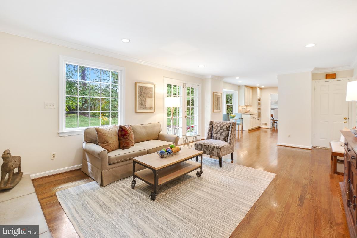 LUXMANOR - Residential