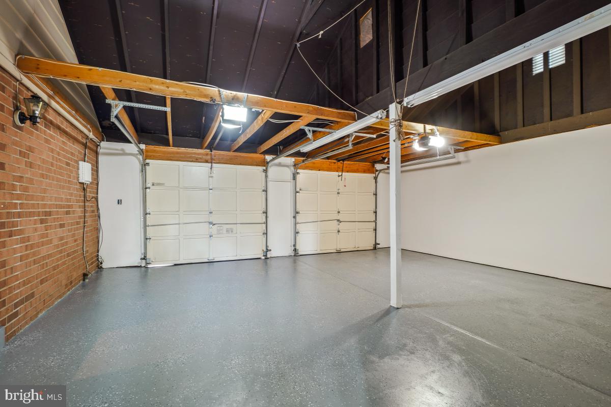 LUXMANOR - Residential