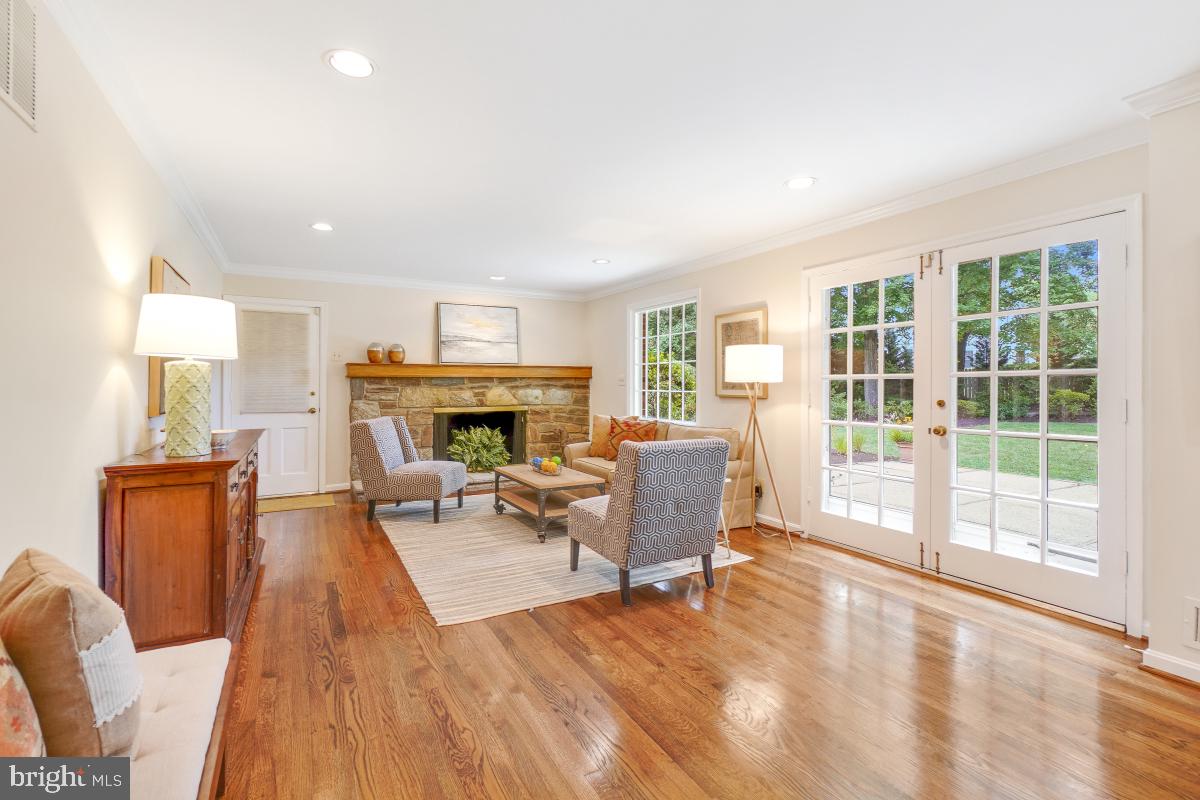 LUXMANOR - Residential