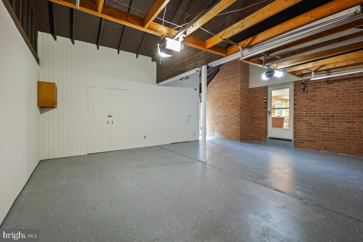 LUXMANOR - Residential