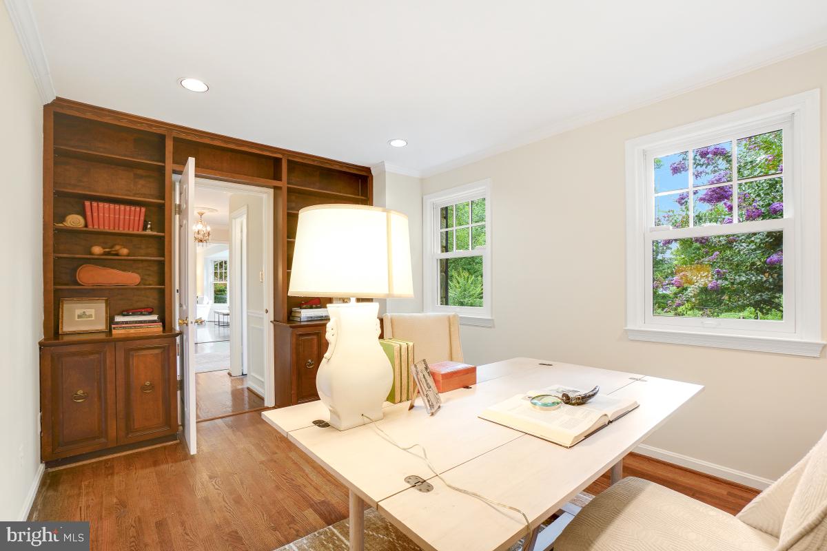 LUXMANOR - Residential