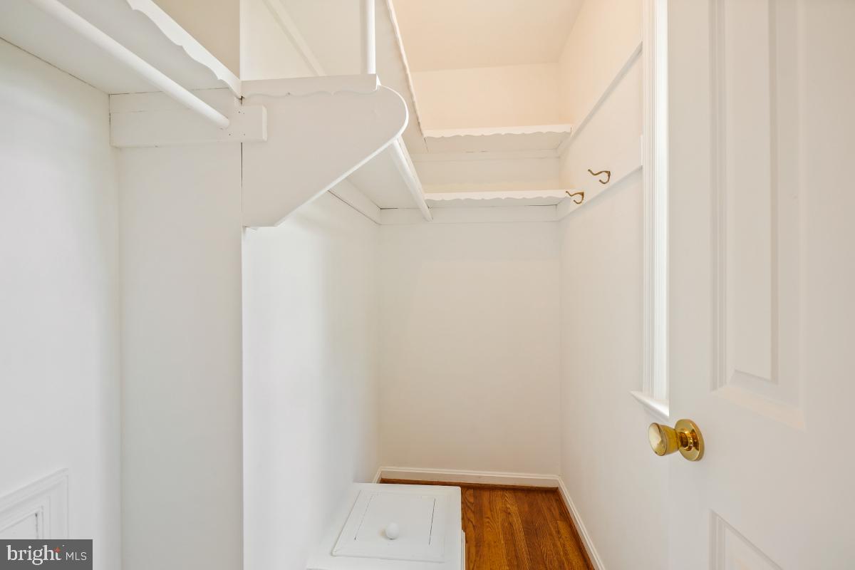 LUXMANOR - Residential