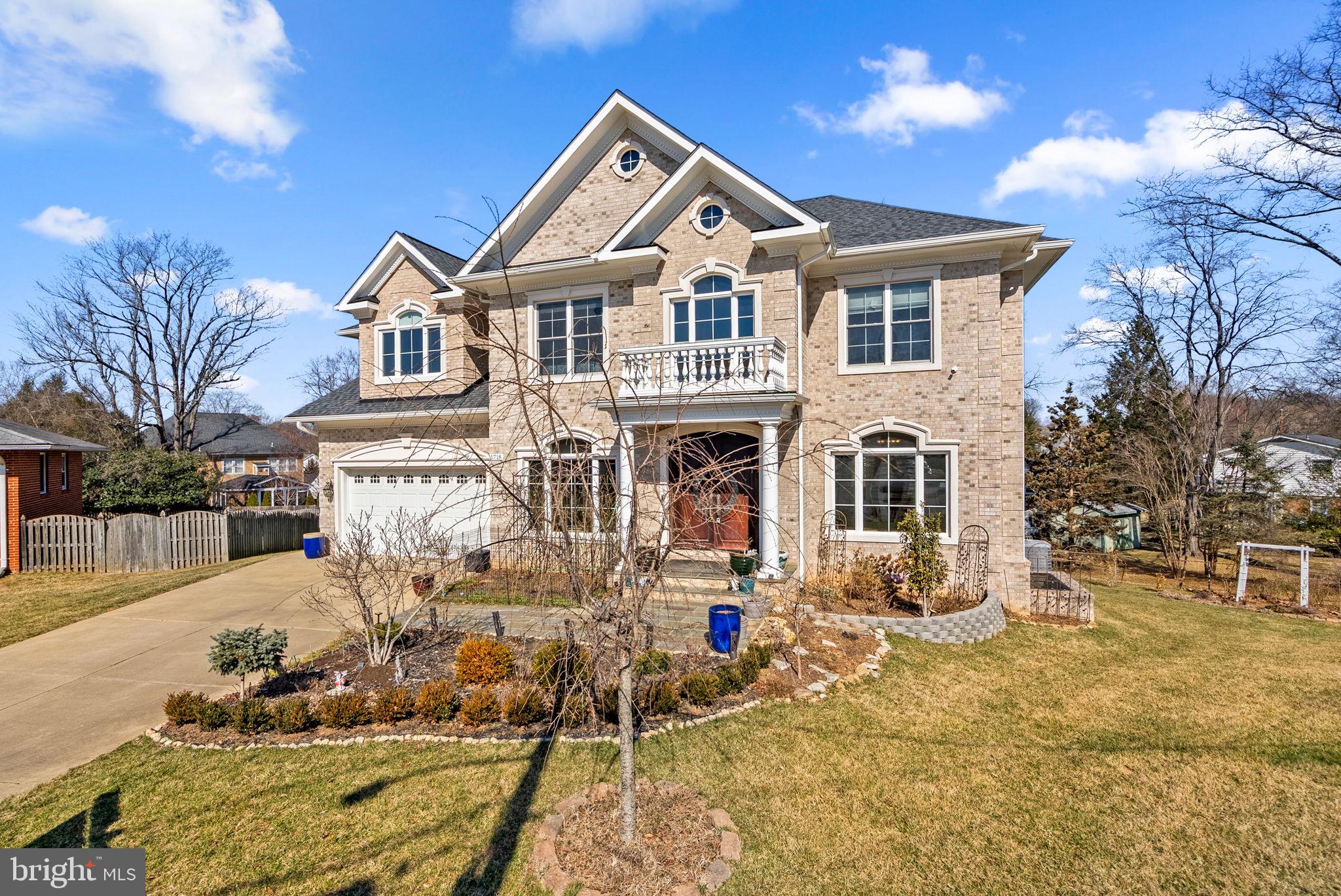 1718 CHATEAU COURT