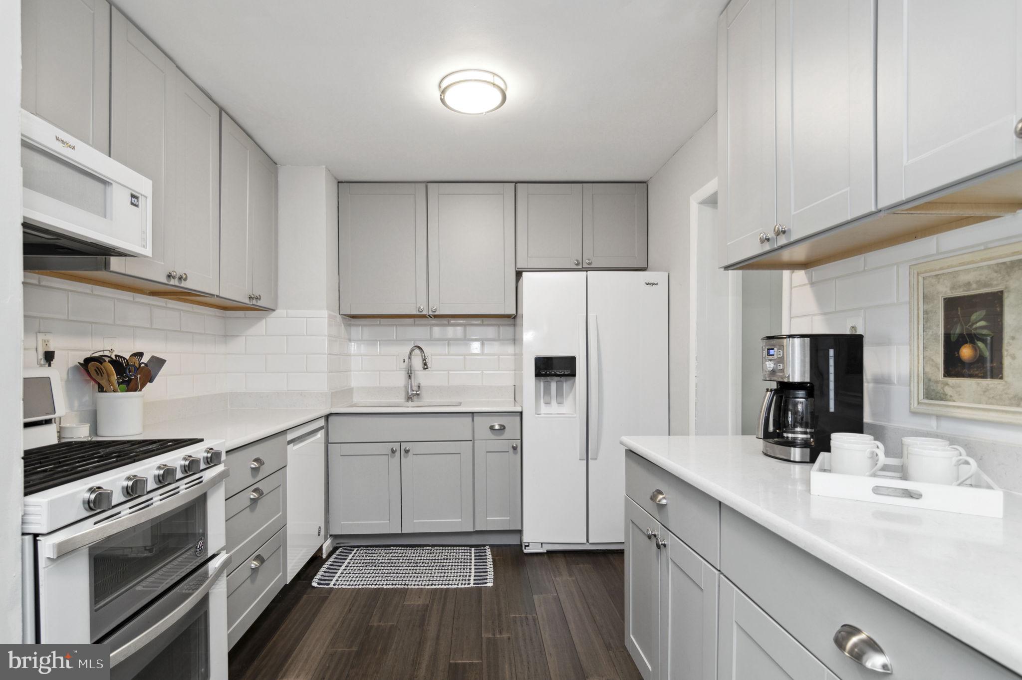 ROSE HILL FARMS - Residential