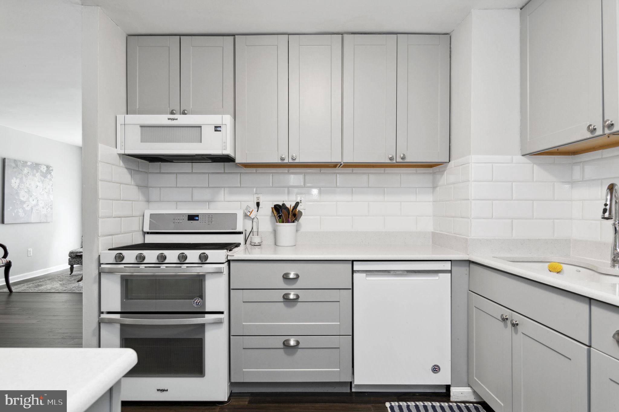 ROSE HILL FARMS - Residential