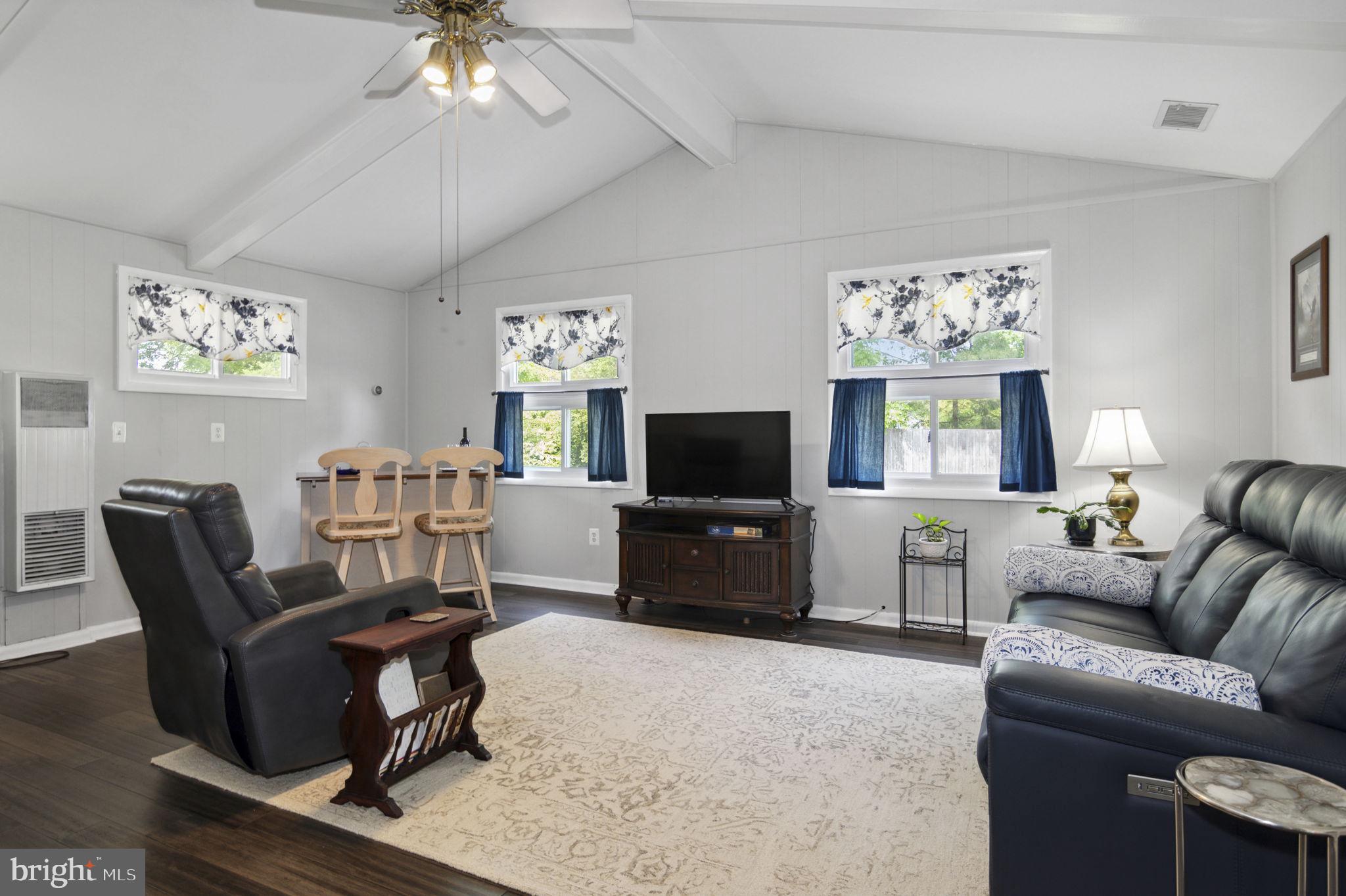 ROSE HILL FARMS - Residential