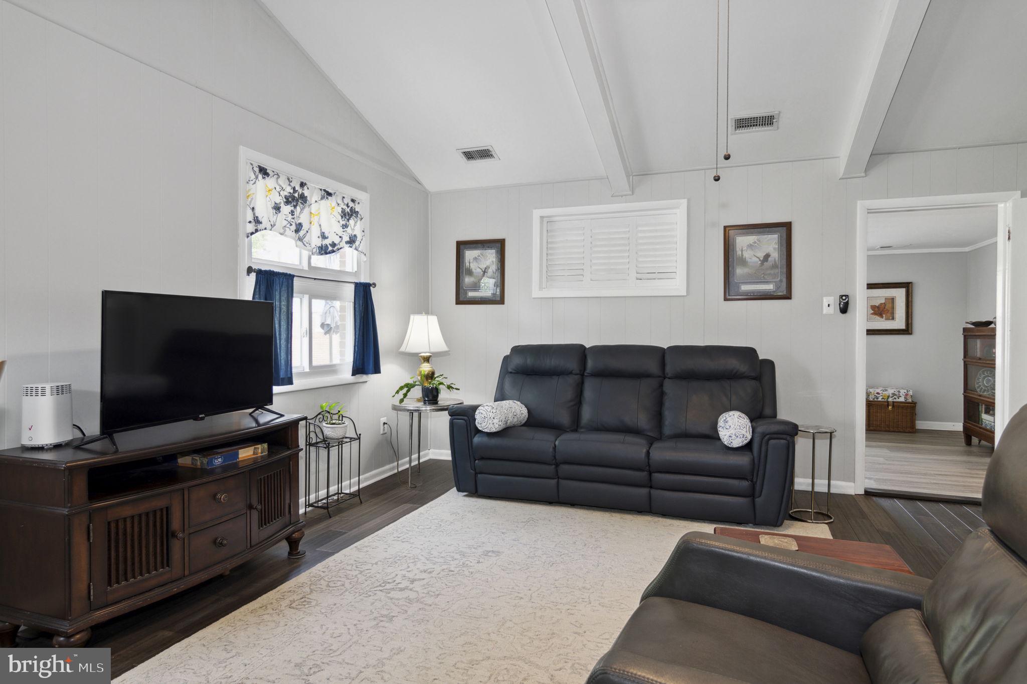 ROSE HILL FARMS - Residential