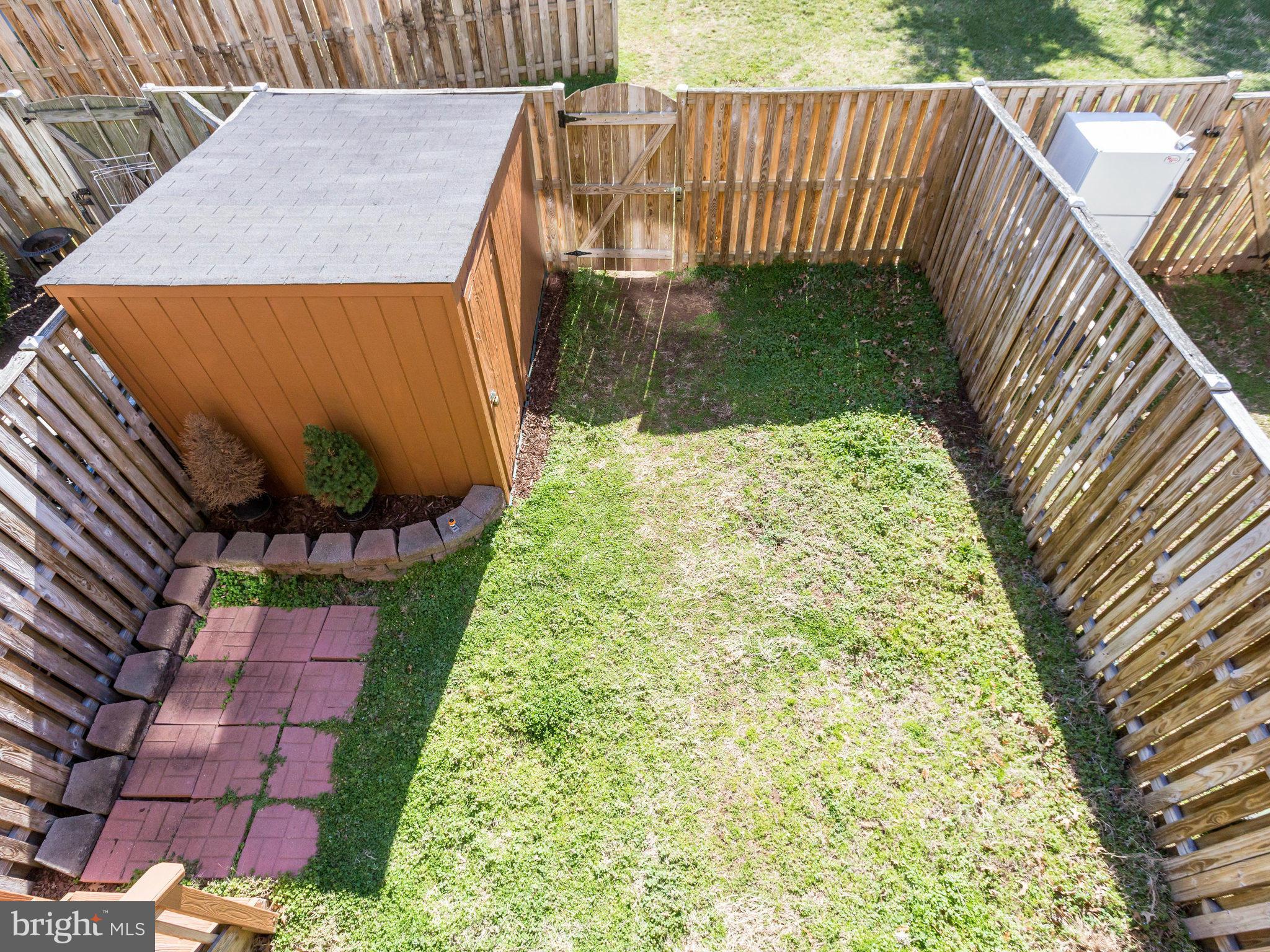 MAPLE POINTE - Residential