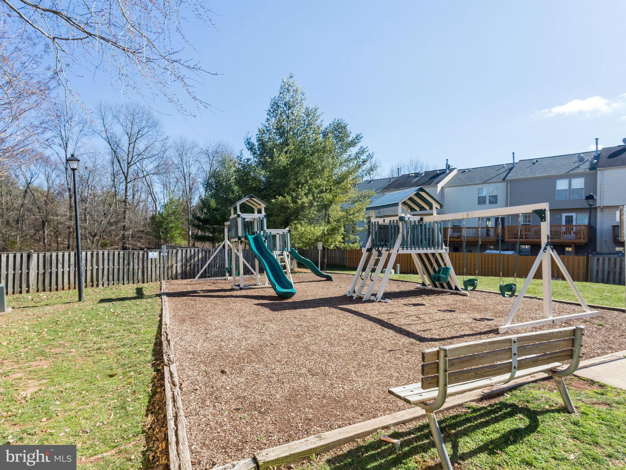 MAPLE POINTE - Residential