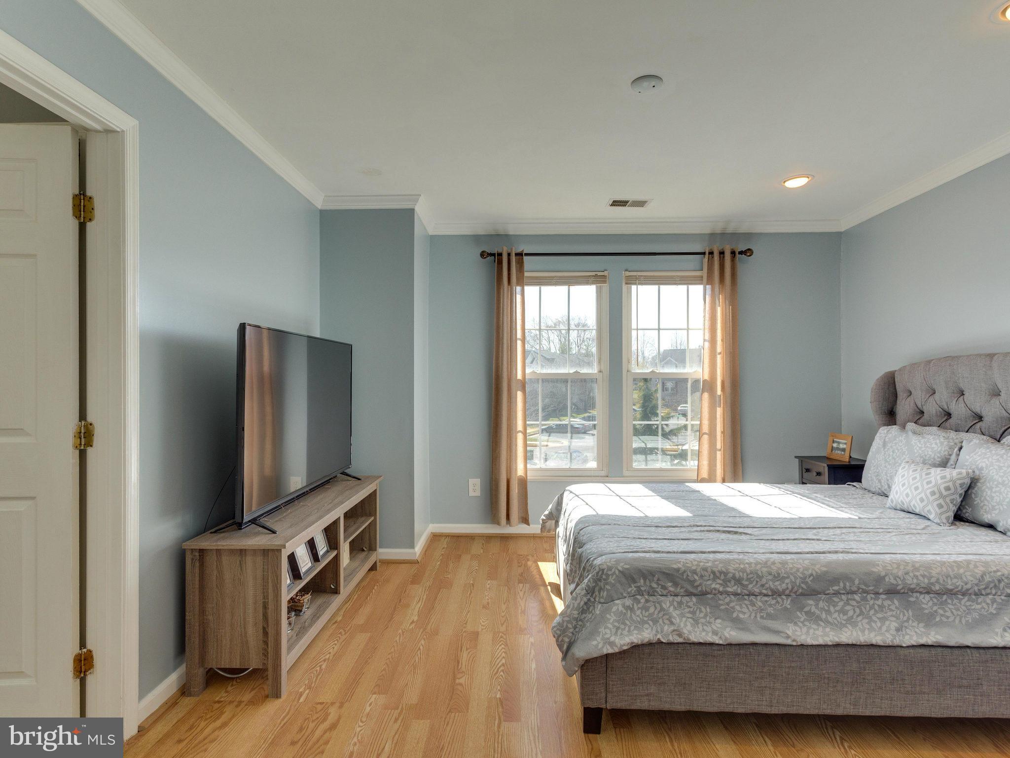 MAPLE POINTE - Residential