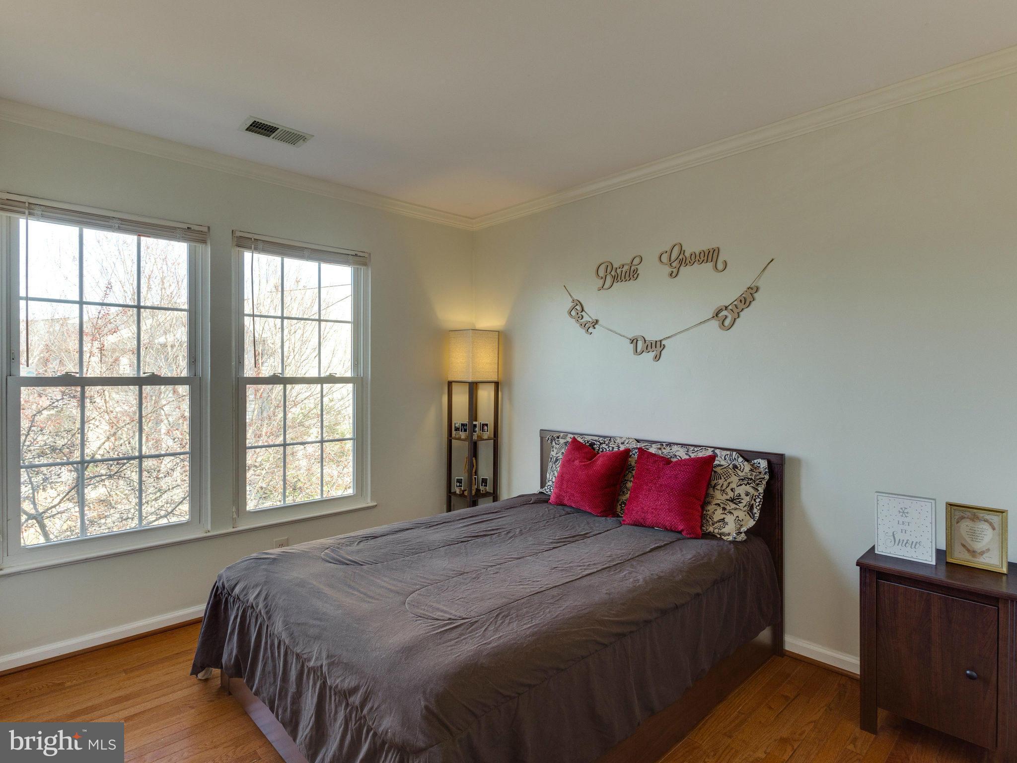 MAPLE POINTE - Residential