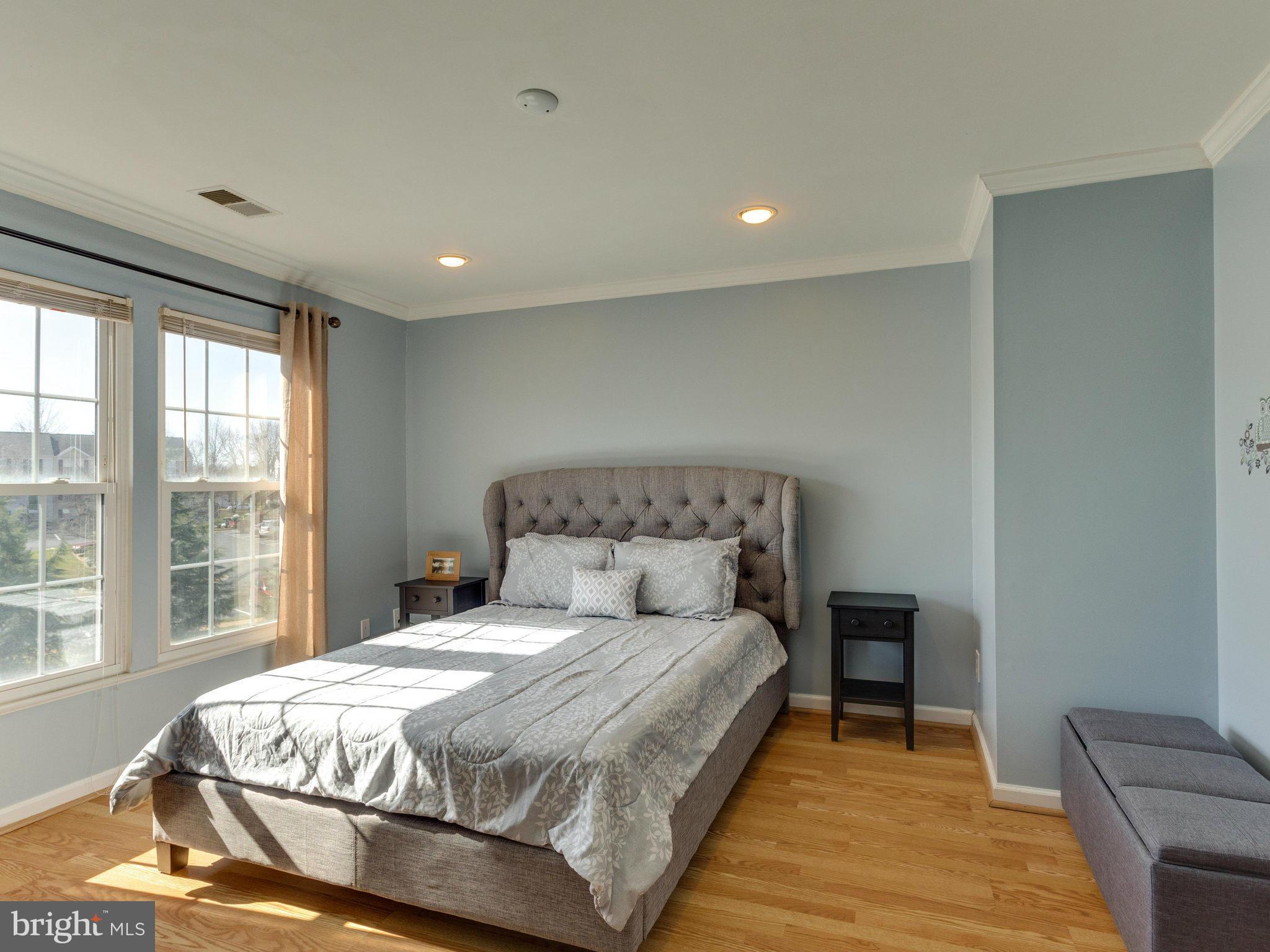 MAPLE POINTE - Residential