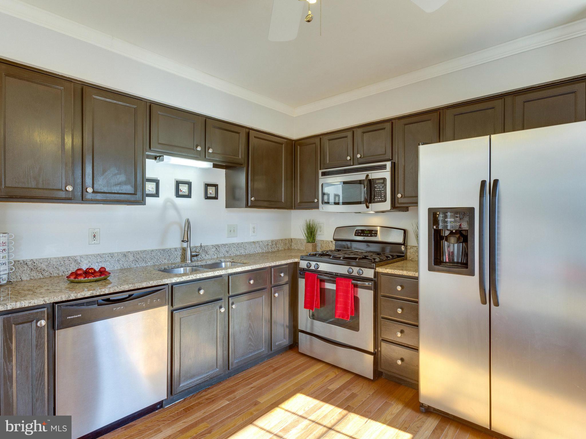 MAPLE POINTE - Residential